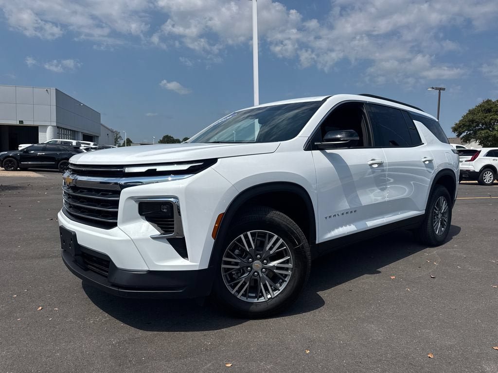 Used 2026 Chevrolet Traverse LT w/ Driver Confidence Package