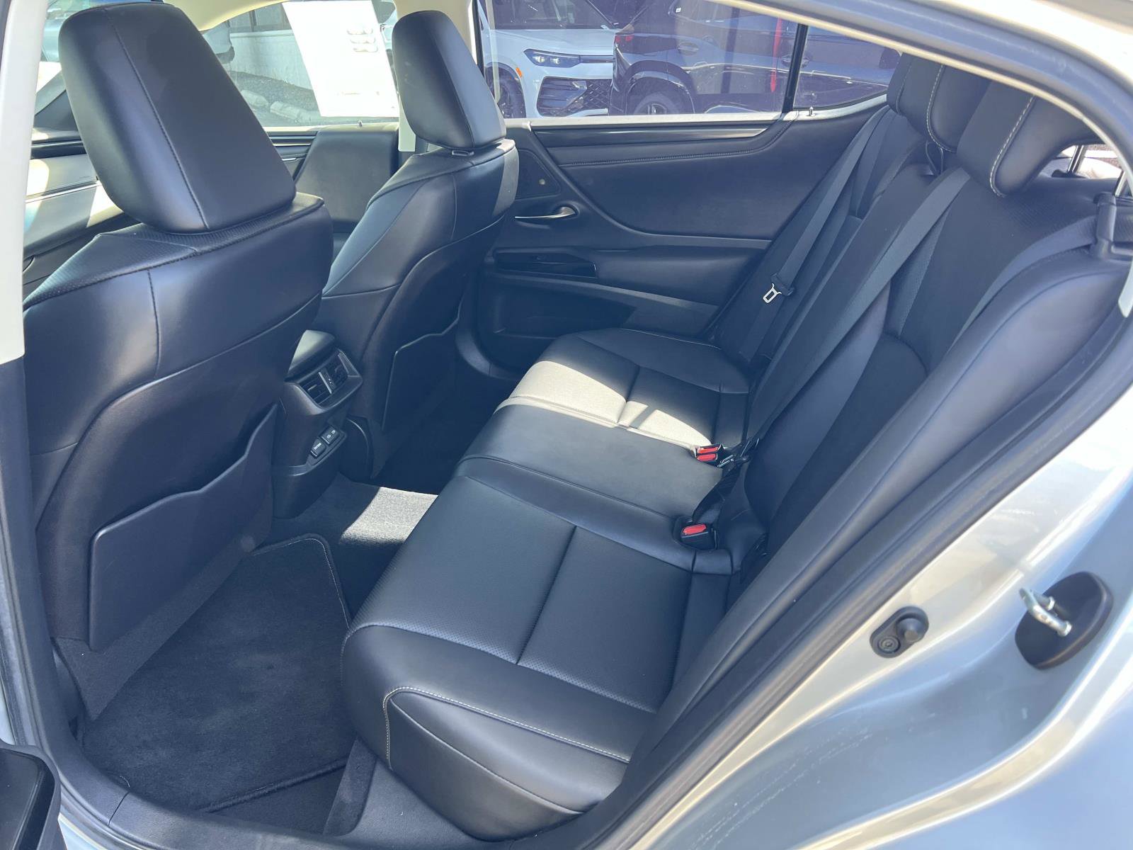 Used 2023 Lexus ES 350 w/ Accessory Package (Z1) image 21