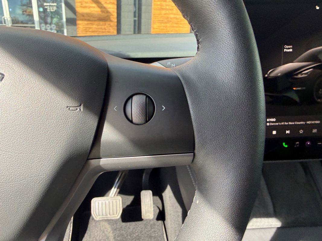 Used 2024 Tesla Model Y Long Range image 21