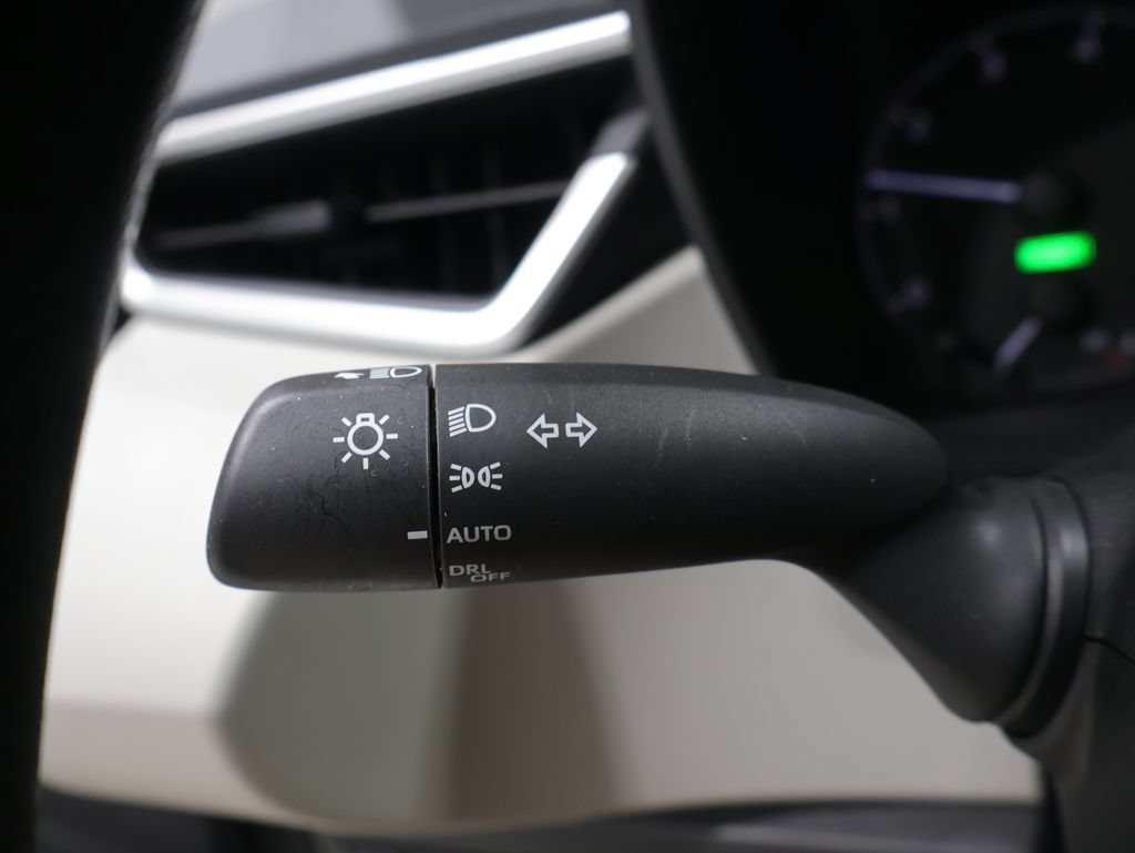 Certified 2023 Toyota Corolla LE AWD/4WD image 37
