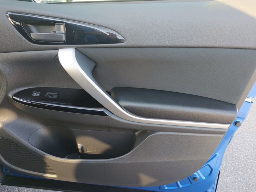 Used 2020 Mitsubishi Eclipse Cross LE FWD image 21