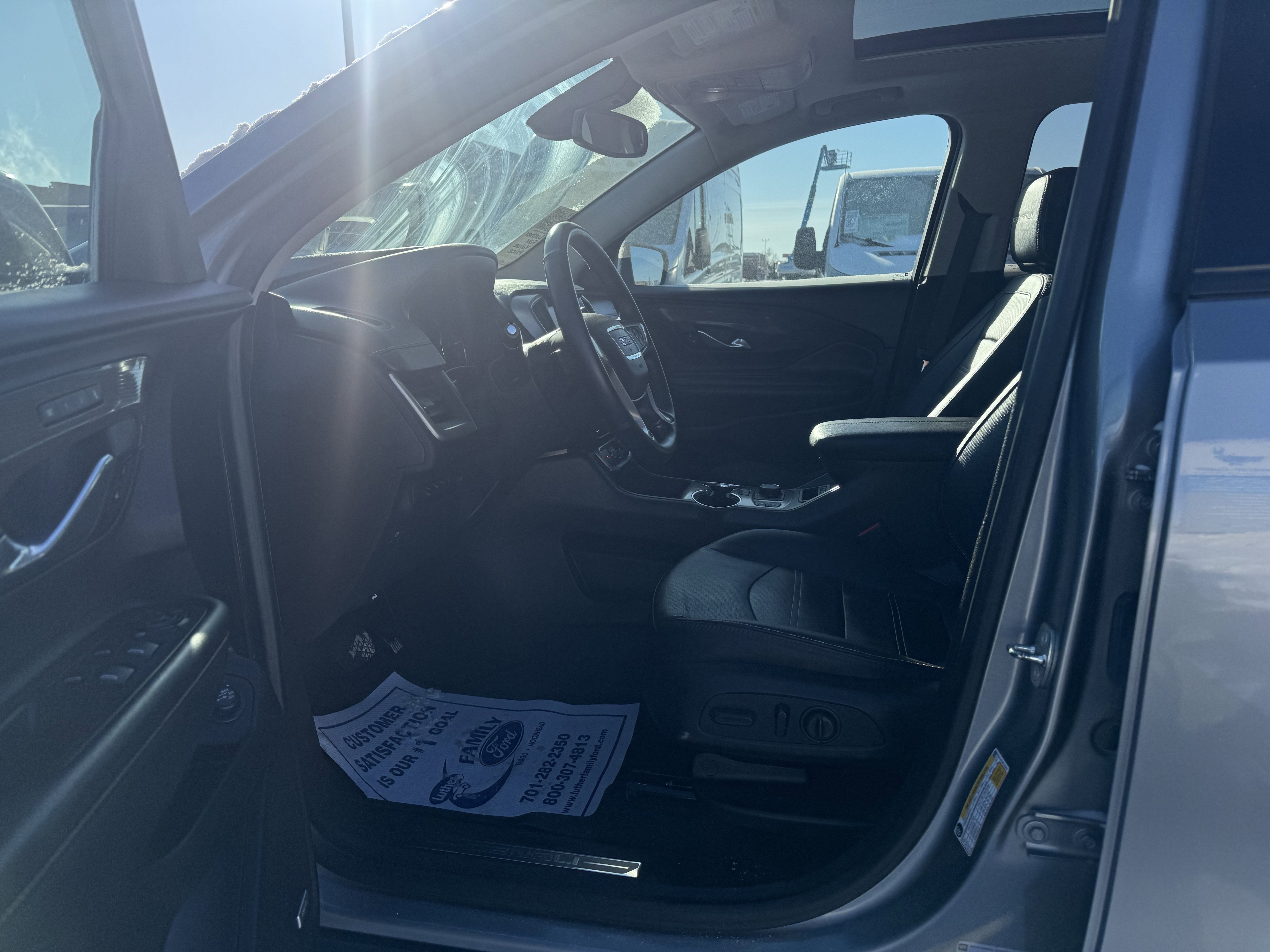 Used 2023 GMC Terrain Denali w/ Denali Premium Package image 18