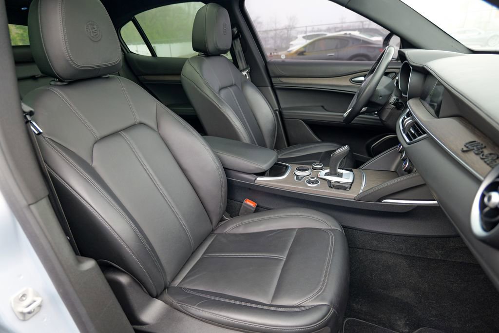 Used 2022 Alfa Romeo Stelvio Ti image 39