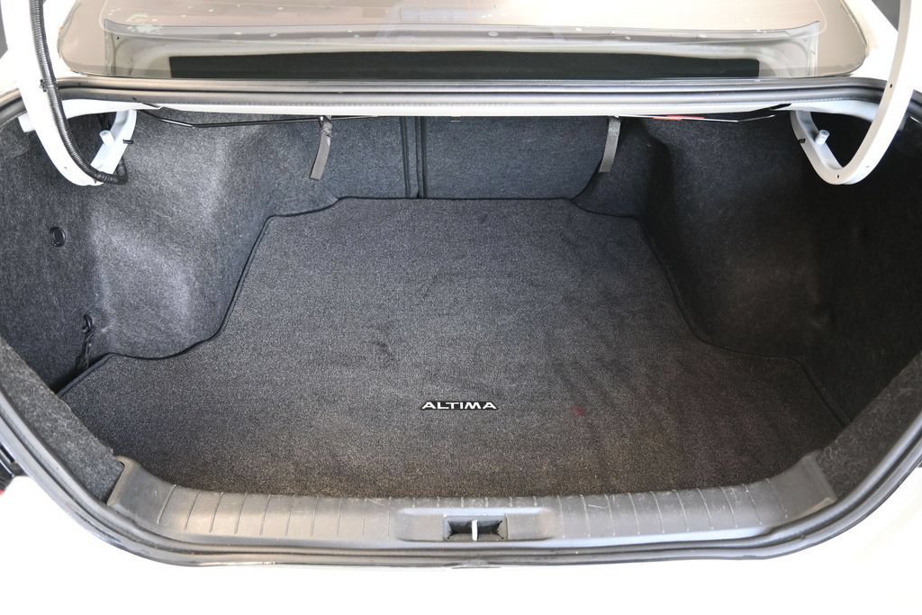 Used 2016 Nissan Altima 2.5 SL w/ 2.5 Technology Package FWD image 17