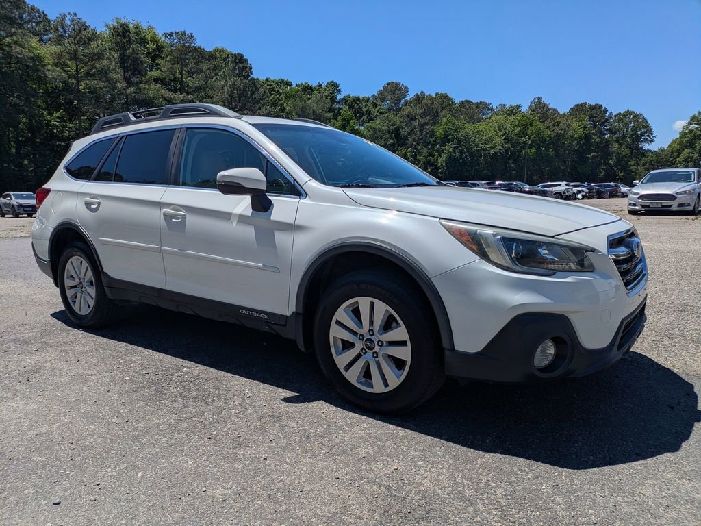 Used 2018 Subaru Outback 2.5i Premium AWD/4WD image 2