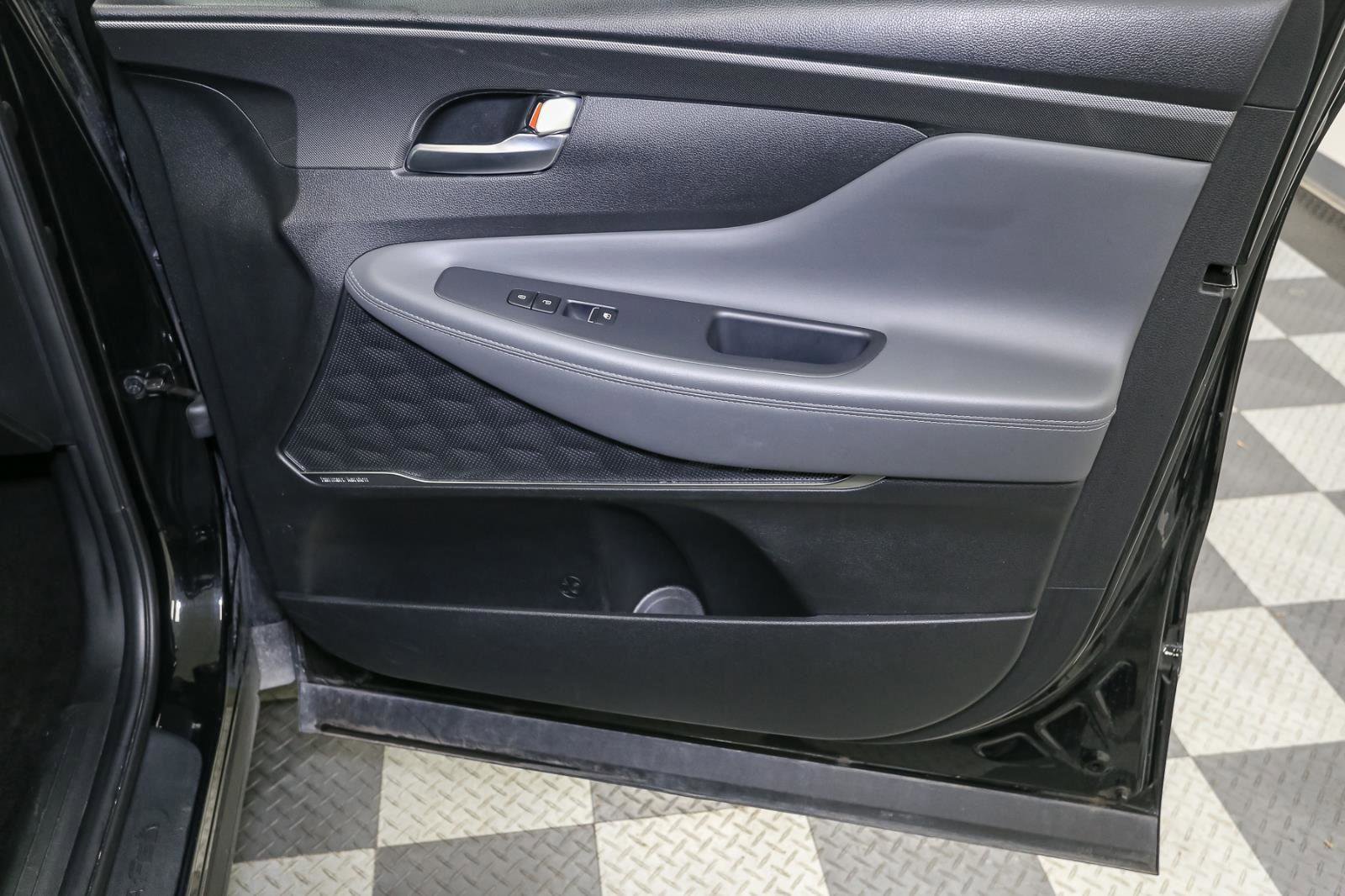 Used 2023 Hyundai Santa Fe Limited image 22