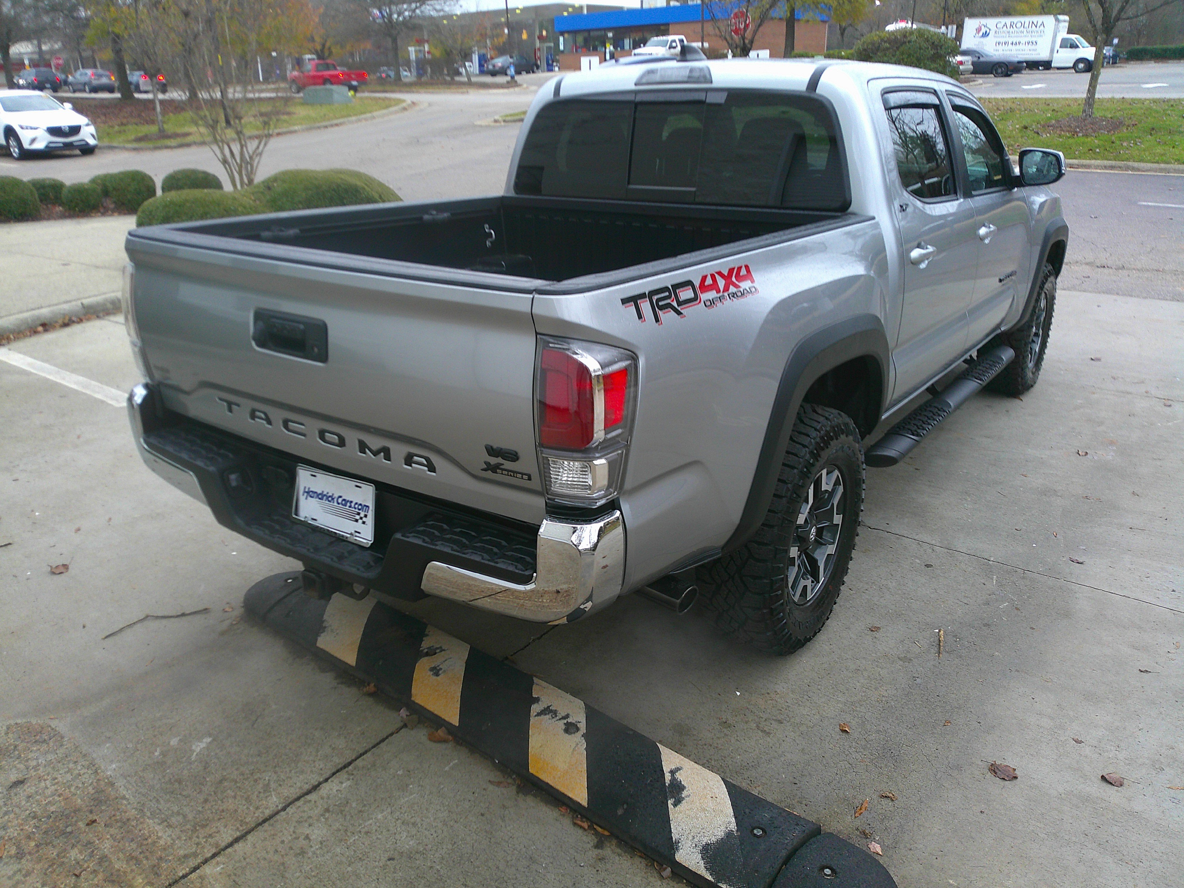 Used 2023 Toyota Tacoma TRD Off-Road image 15