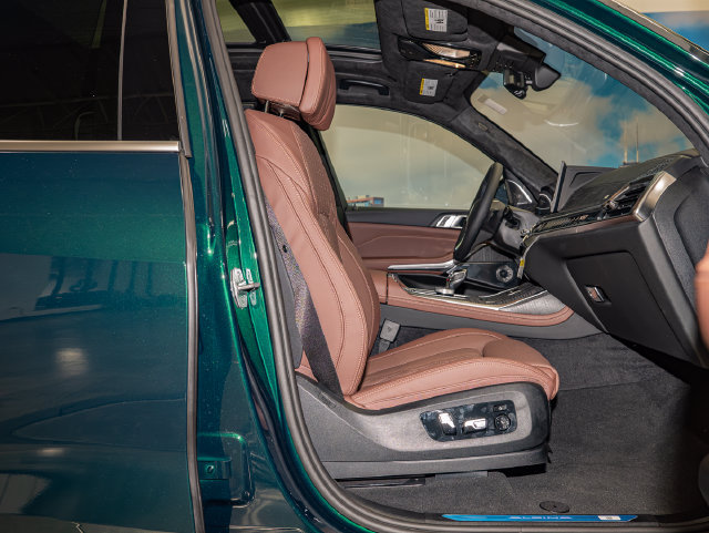 New 2026 BMW ALPINA XB7 AWD/4WD image 21