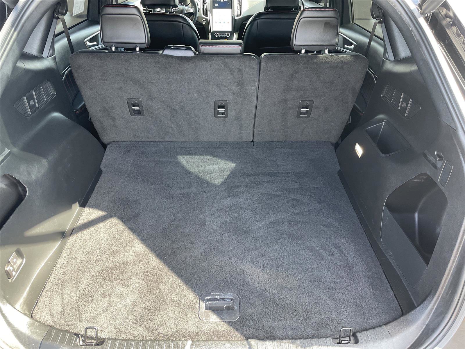 Used 2023 Ford Edge ST-Line image 32