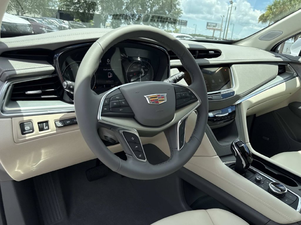 New 2026 Cadillac XT5 Premium Luxury w/ LPO, ONYX Package FWD image 33