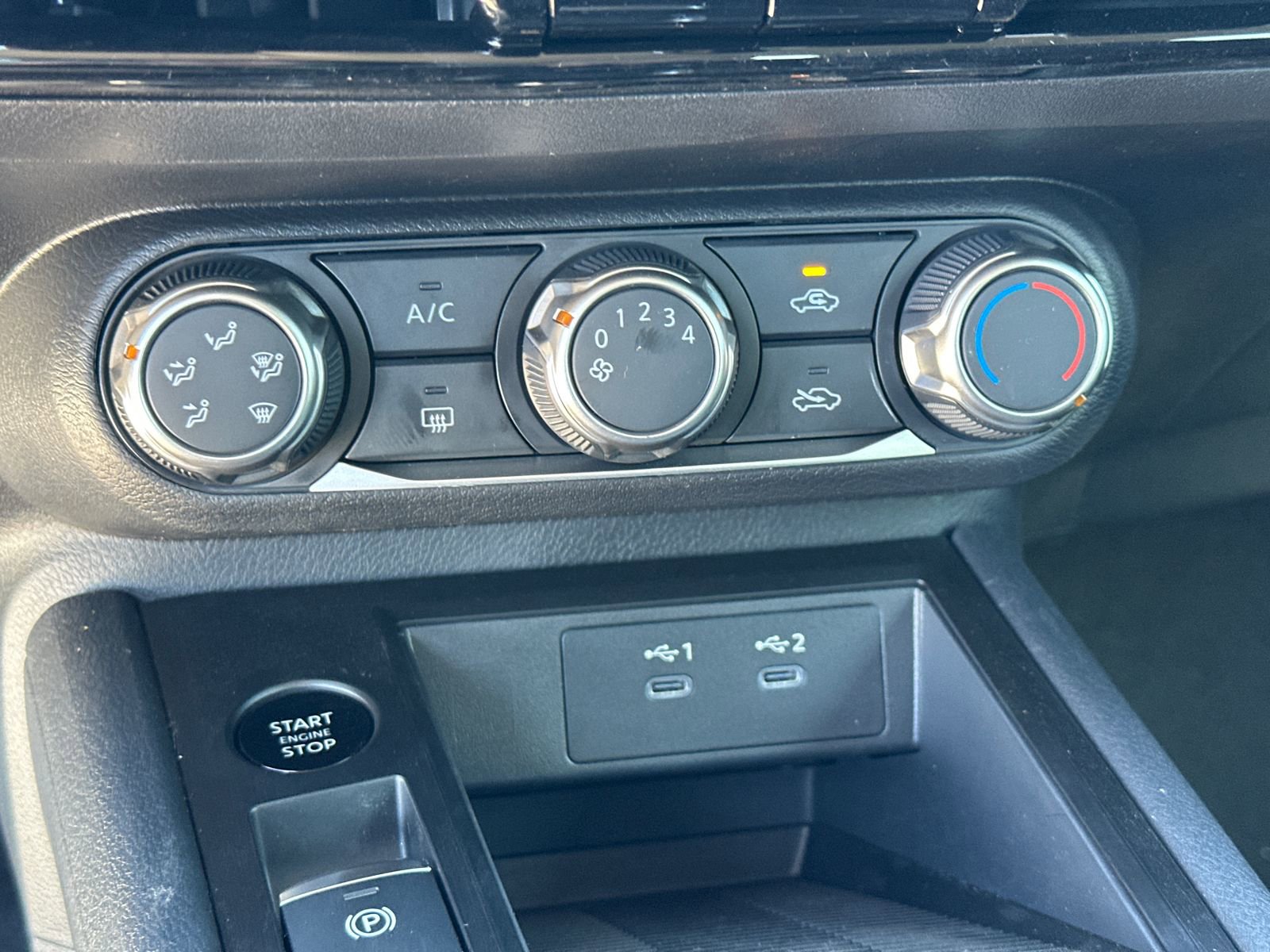 New 2026 Nissan Kicks S image 30