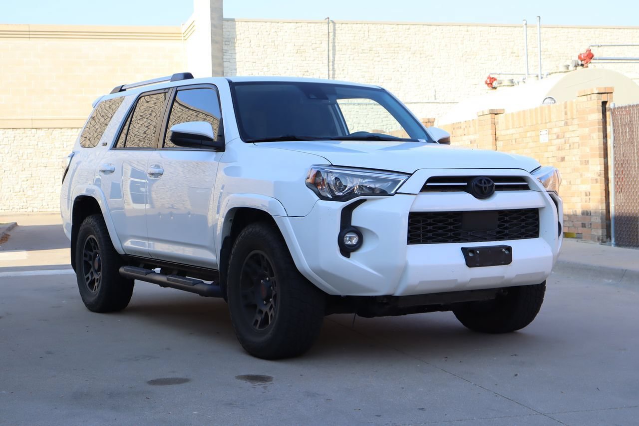 Used 2021 Toyota 4Runner SR5 RWD image 2