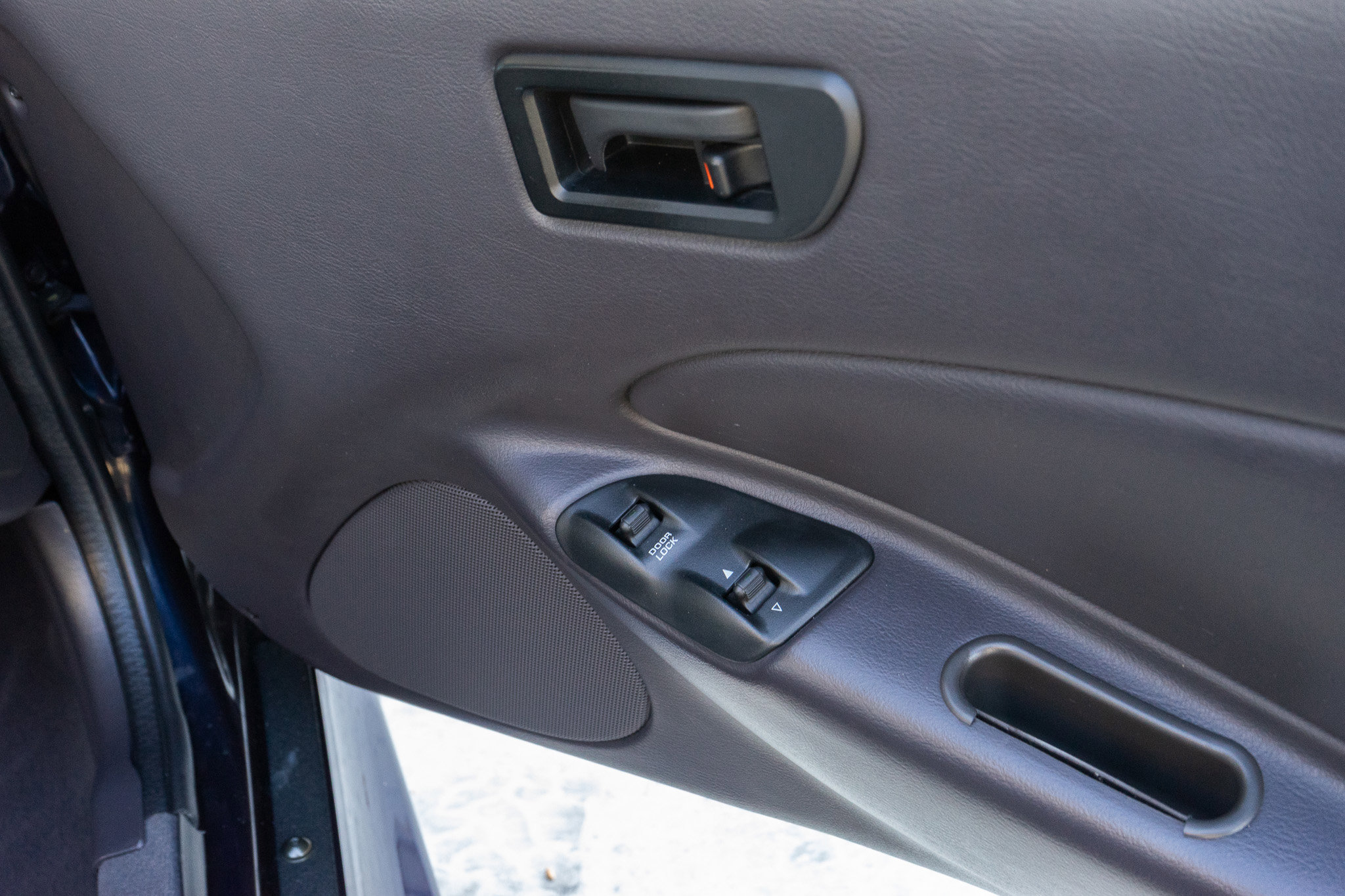 Used 2001 Chrysler Prowler image 29