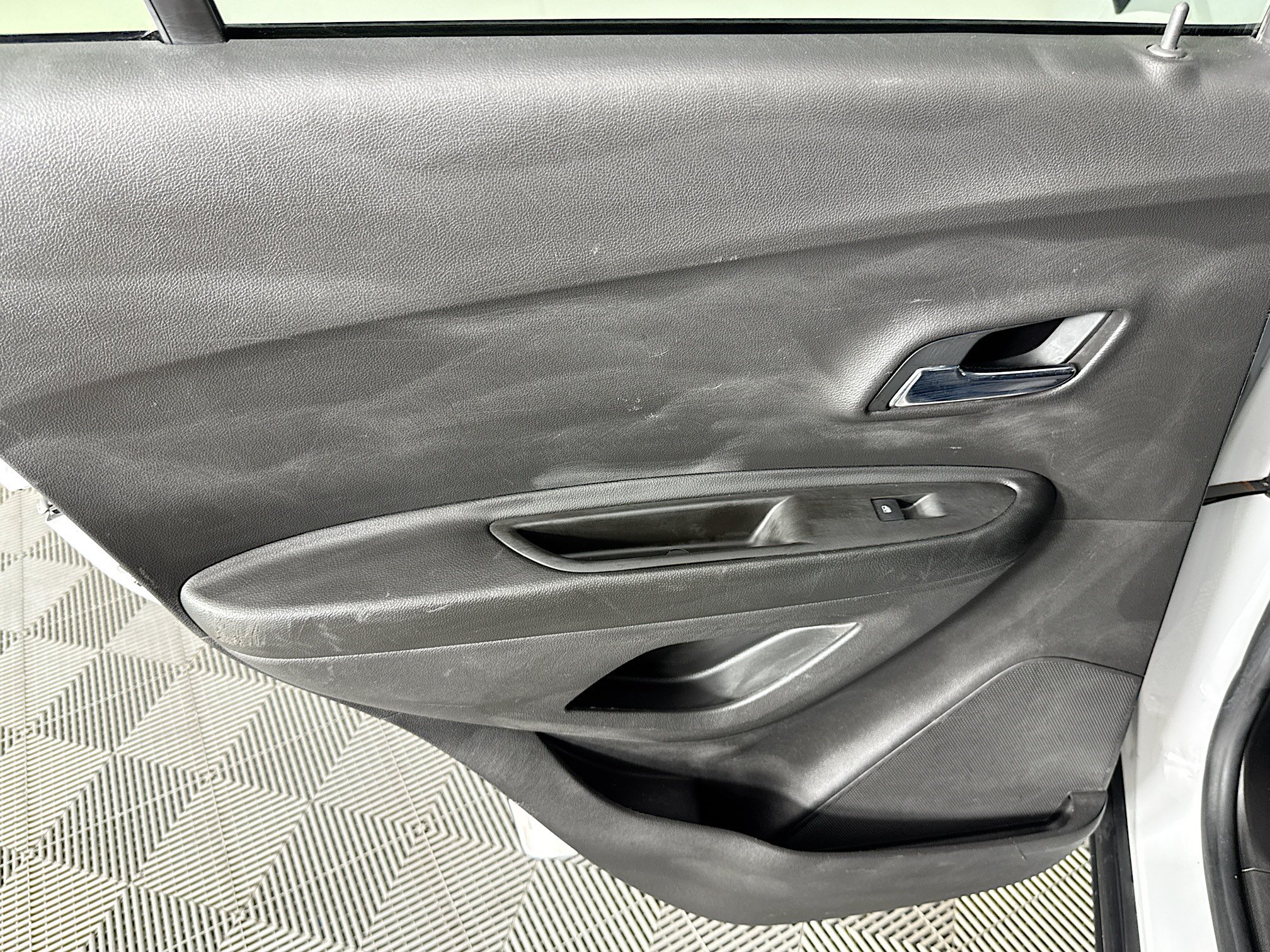 Used 2021 Chevrolet Trax LS w/ Tint and Cruise Package FWD image 42