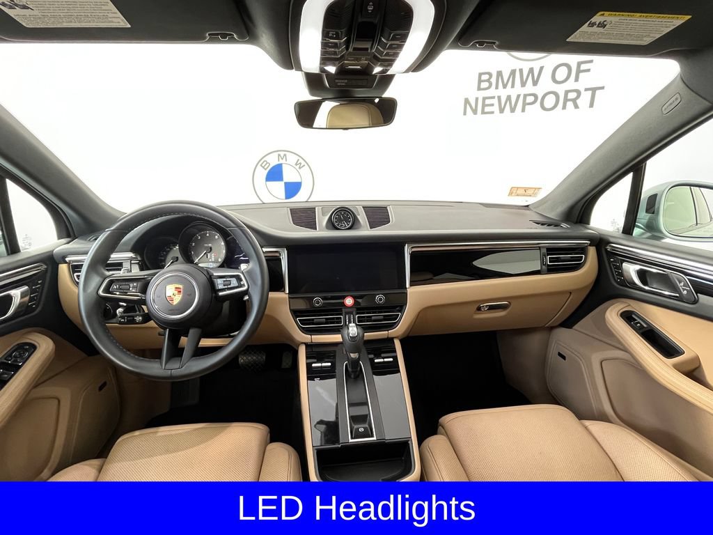 Used 2024 Porsche Macan AWD/4WD image 10