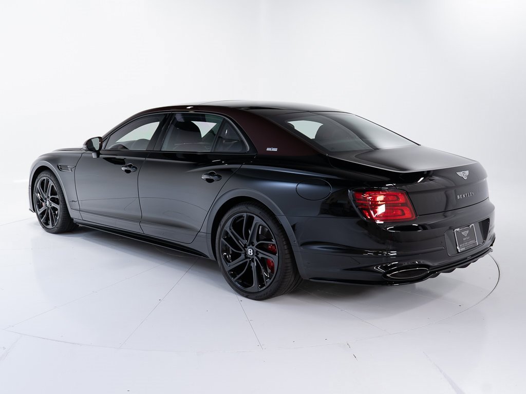 Certified 2025 Bentley Flying Spur Plug-In Hybrid image 3