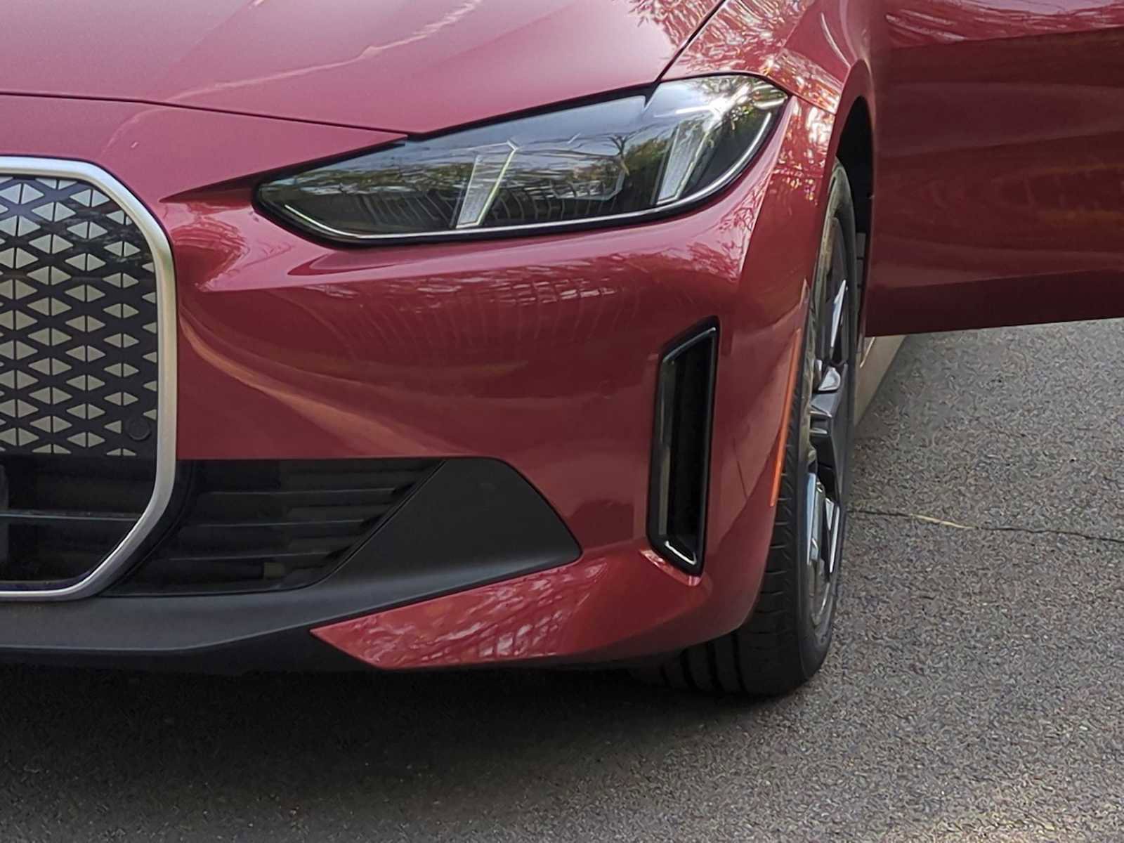 Used 2025 BMW i4 xDrive40i w/ Premium Package image 11