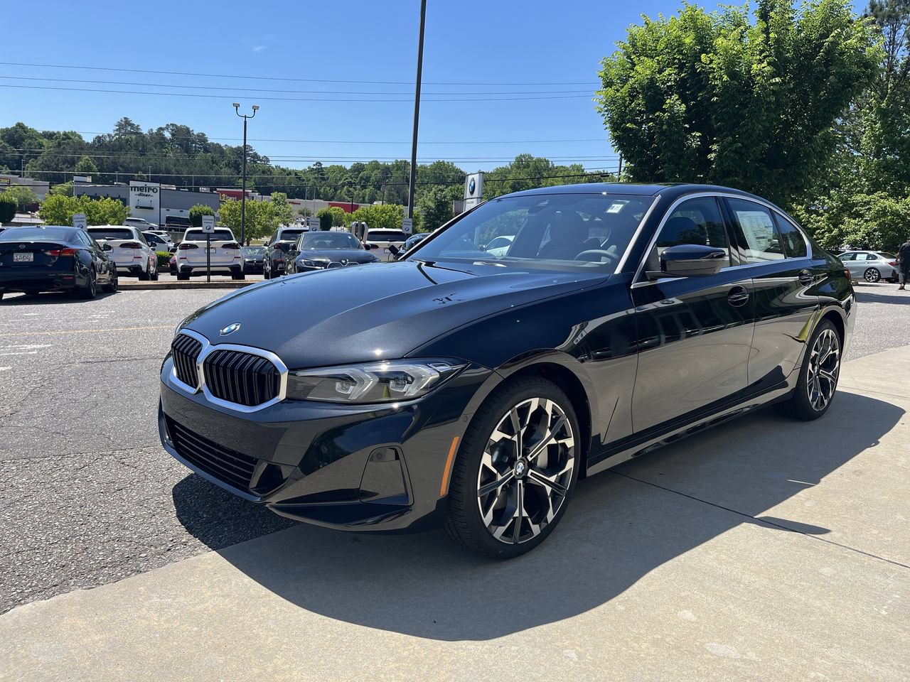 Used 2026 BMW 330i xDrive Sedan w/ Premium Package AWD/4WD image 4