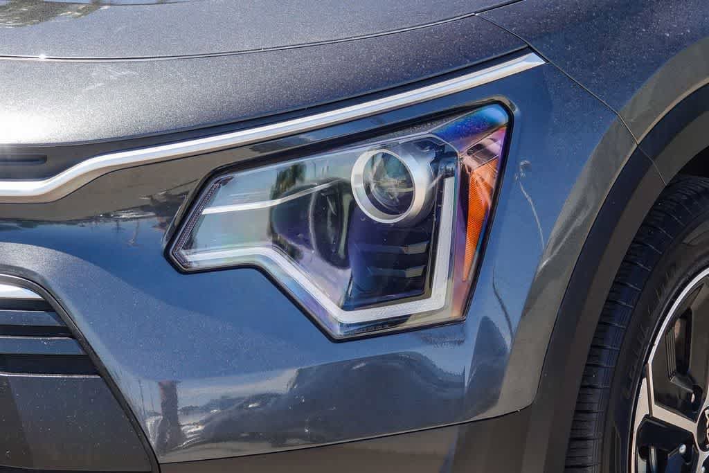 Certified 2024 Kia Niro EX image 8