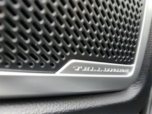 Used 2022 Kia Telluride EX w/ EX Premium Package image 40