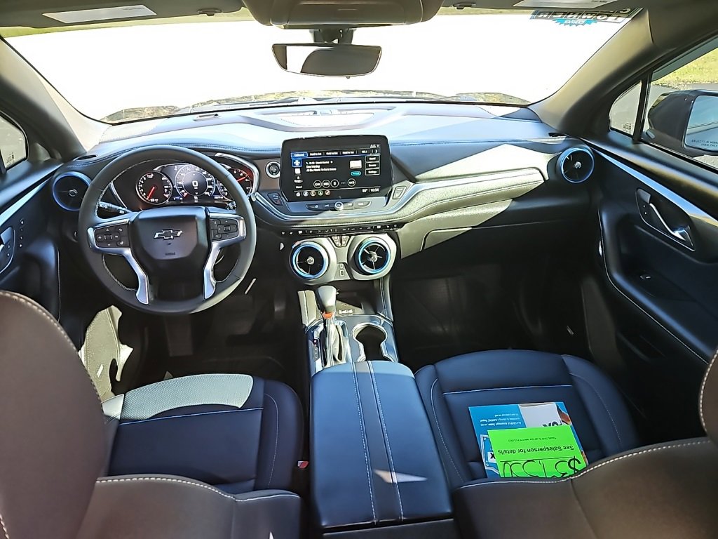 Used 2024 Chevrolet Blazer RS w/ Driver Confidence II Package image 22
