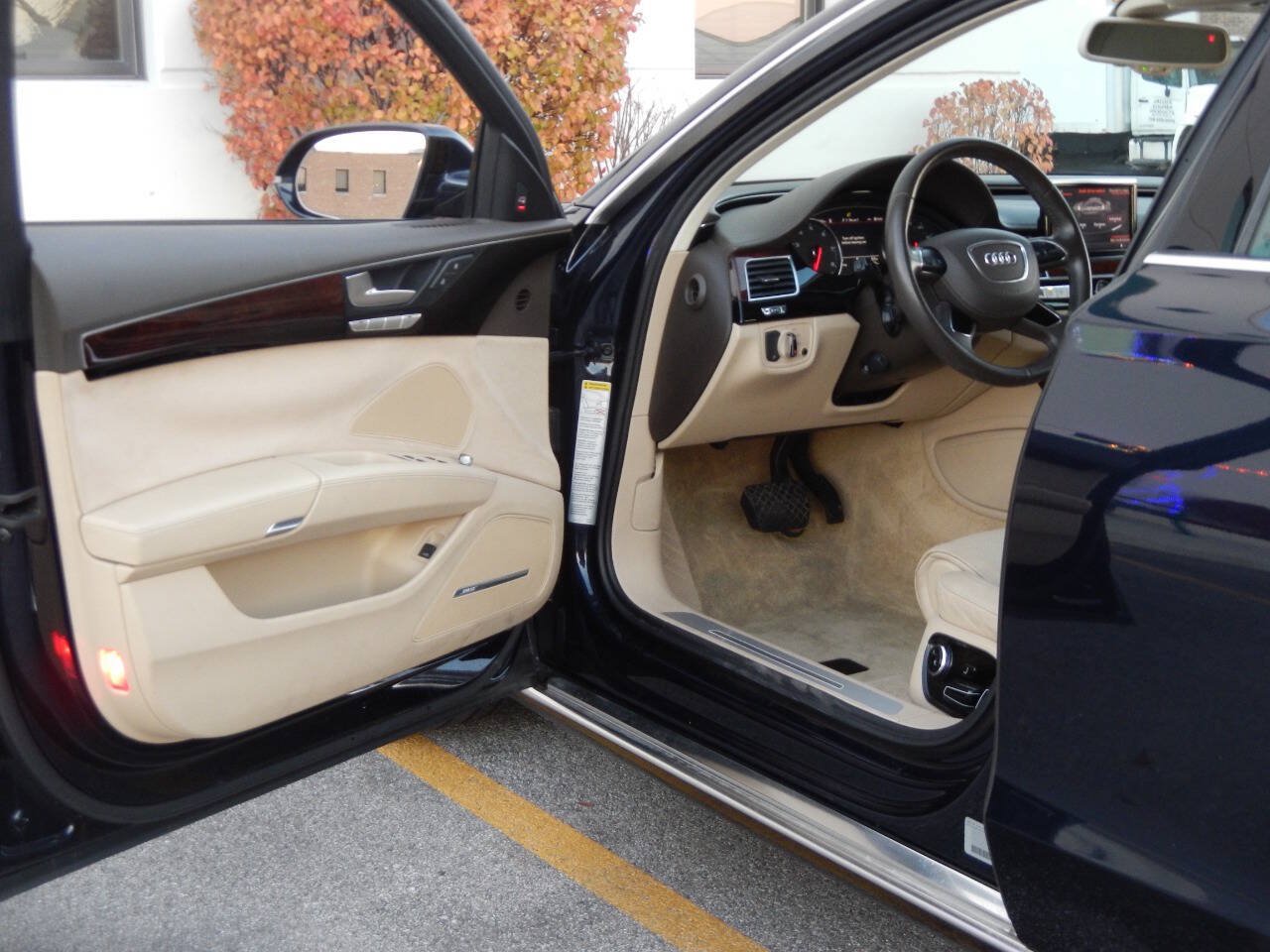 Used 2013 Audi A8 L 3.0T AWD/4WD image 22