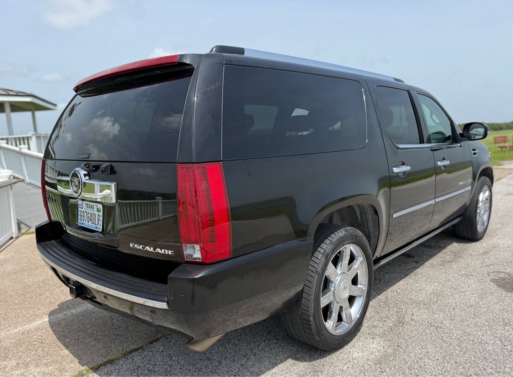 Used 2007 Cadillac Escalade ESV AWD w/ Information Package image 5