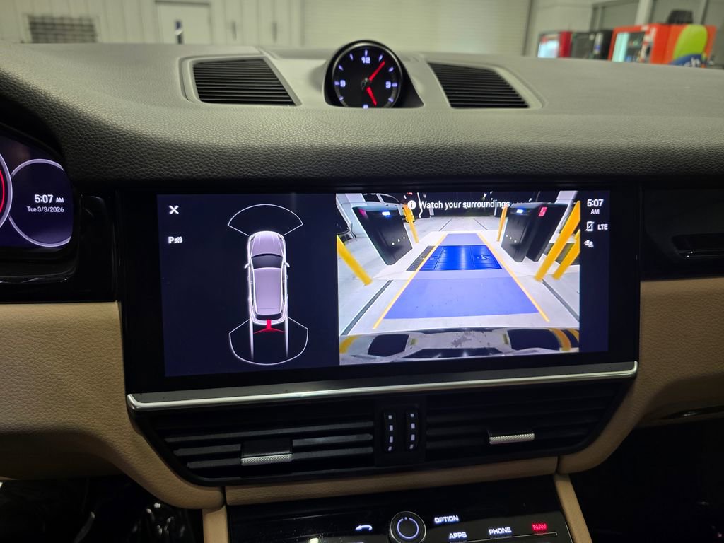 Used 2023 Porsche Cayenne image 24