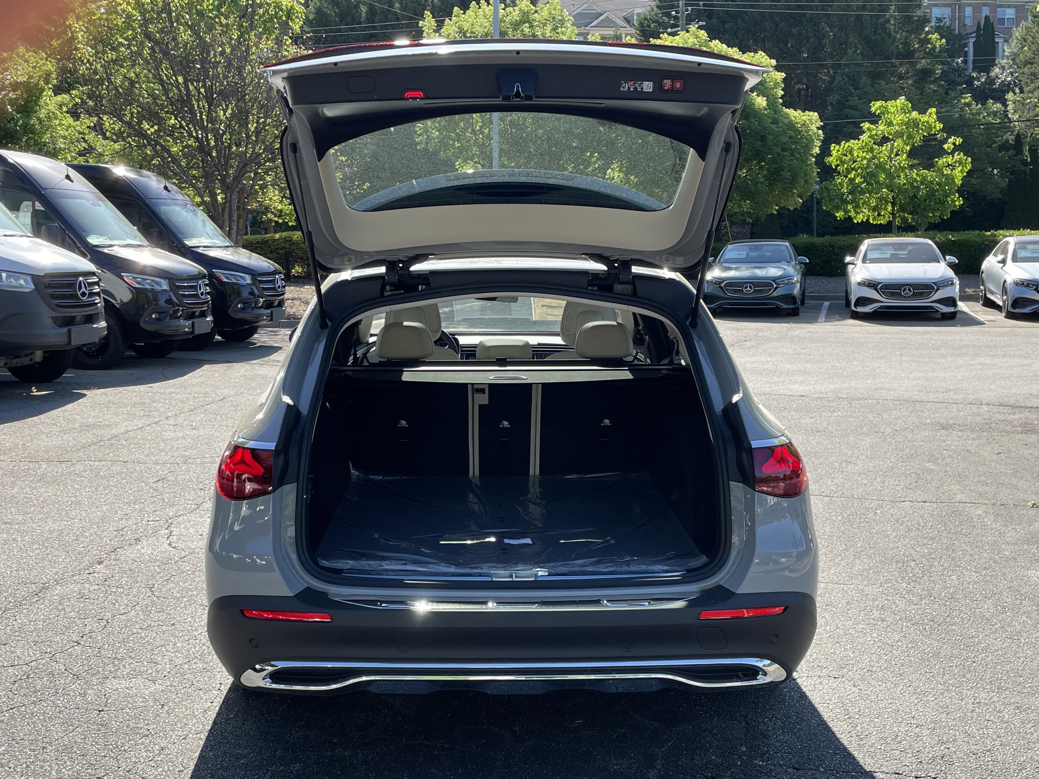 New 2026 Mercedes-Benz E 450 4MATIC All-Terrain Wagon image 8