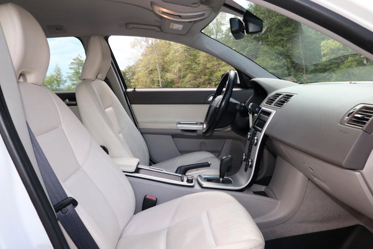 Used 2011 Volvo V50 T5 FWD image 26