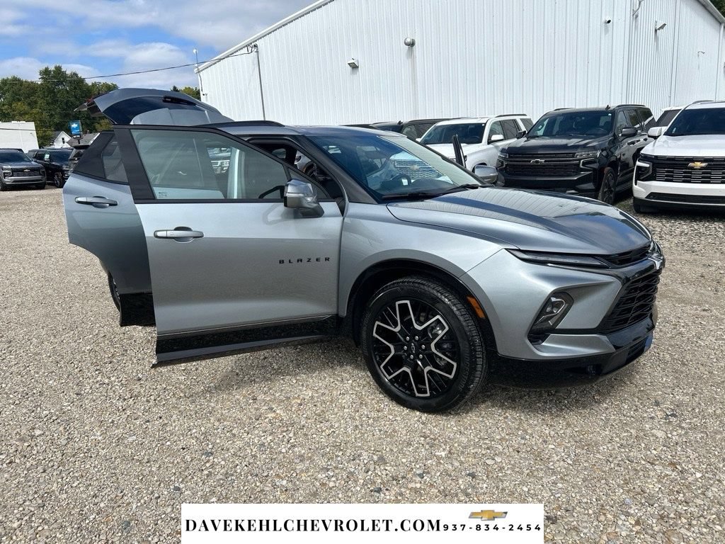 Used 2025 Chevrolet Blazer RS w/ Driver Confidence II Package AWD/4WD image 30