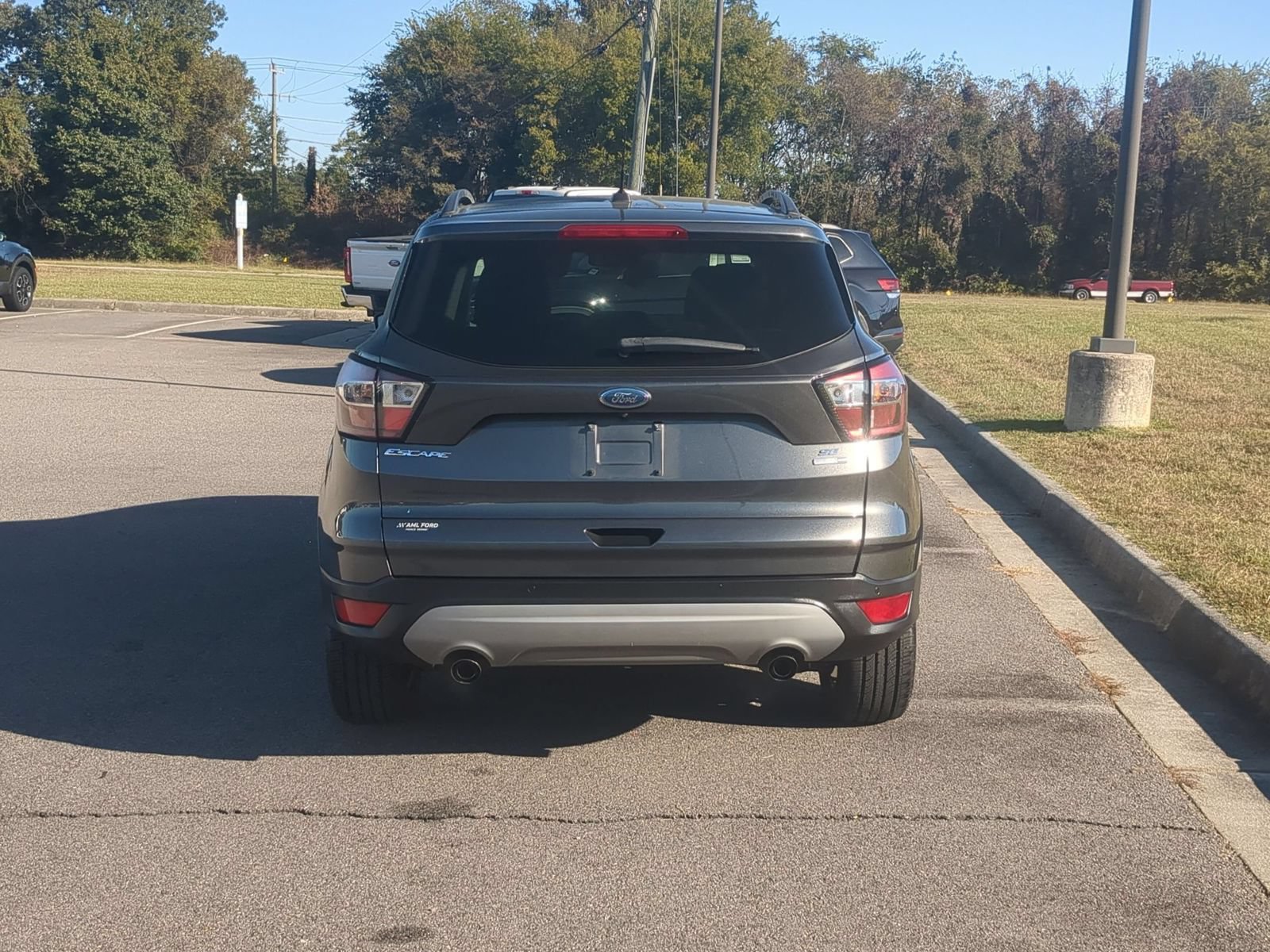 Used 2017 Ford Escape SE w/ Equipment Group 201A AWD/4WD image 4