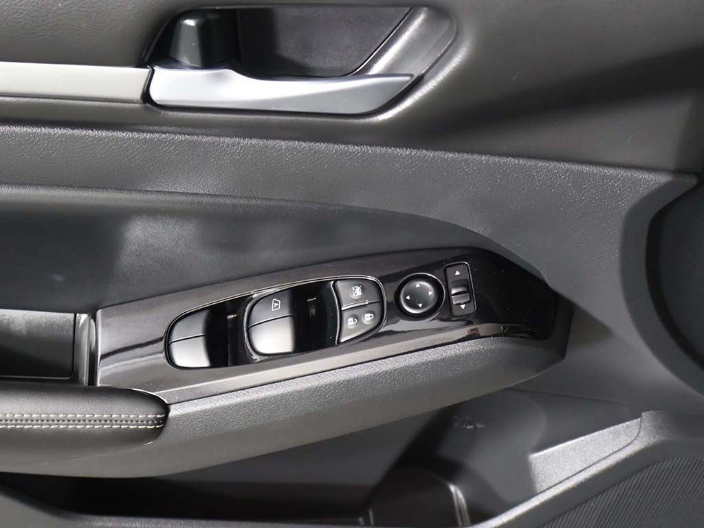 Used 2024 Nissan Altima 2.5 SL AWD/4WD image 34