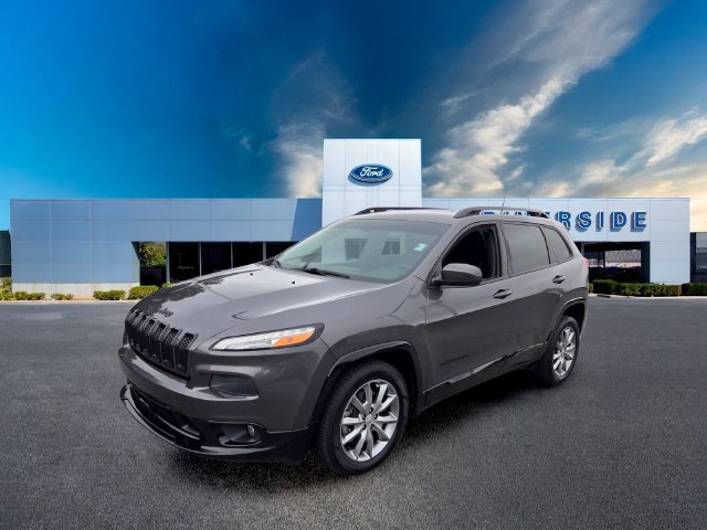 Used 2018 Jeep Cherokee Latitude FWD image 3