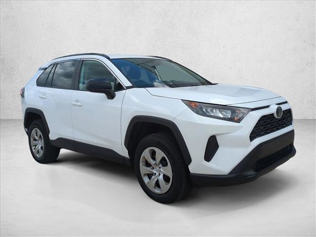 Used 2019 Toyota RAV4 LE FWD image 3