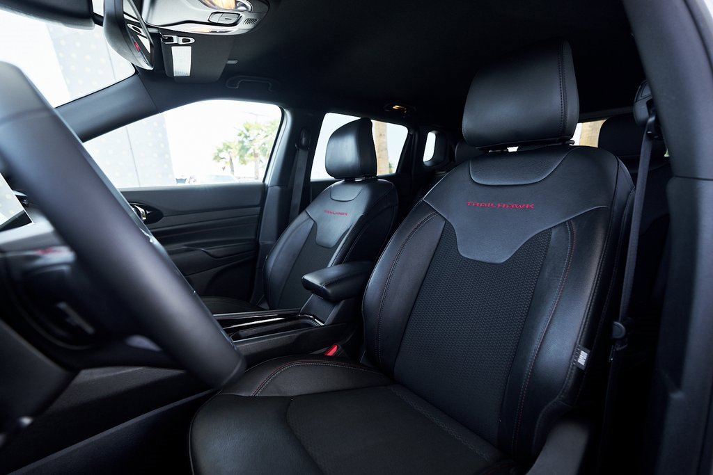 Used 2024 Jeep Compass Trailhawk image 29