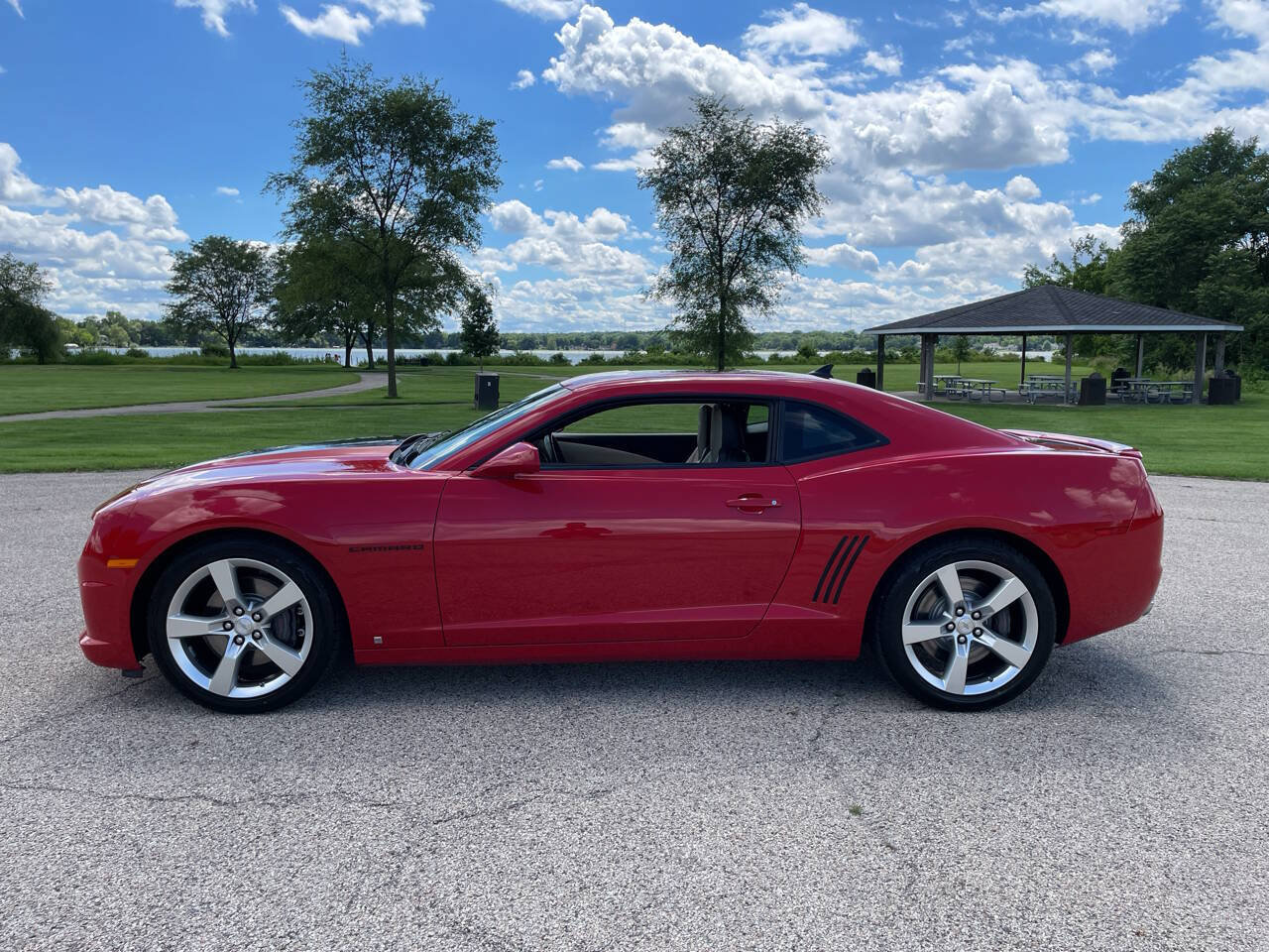 Used 2010 Chevrolet Camaro SS w/ LPO, Ground Effects Package RWD image 63