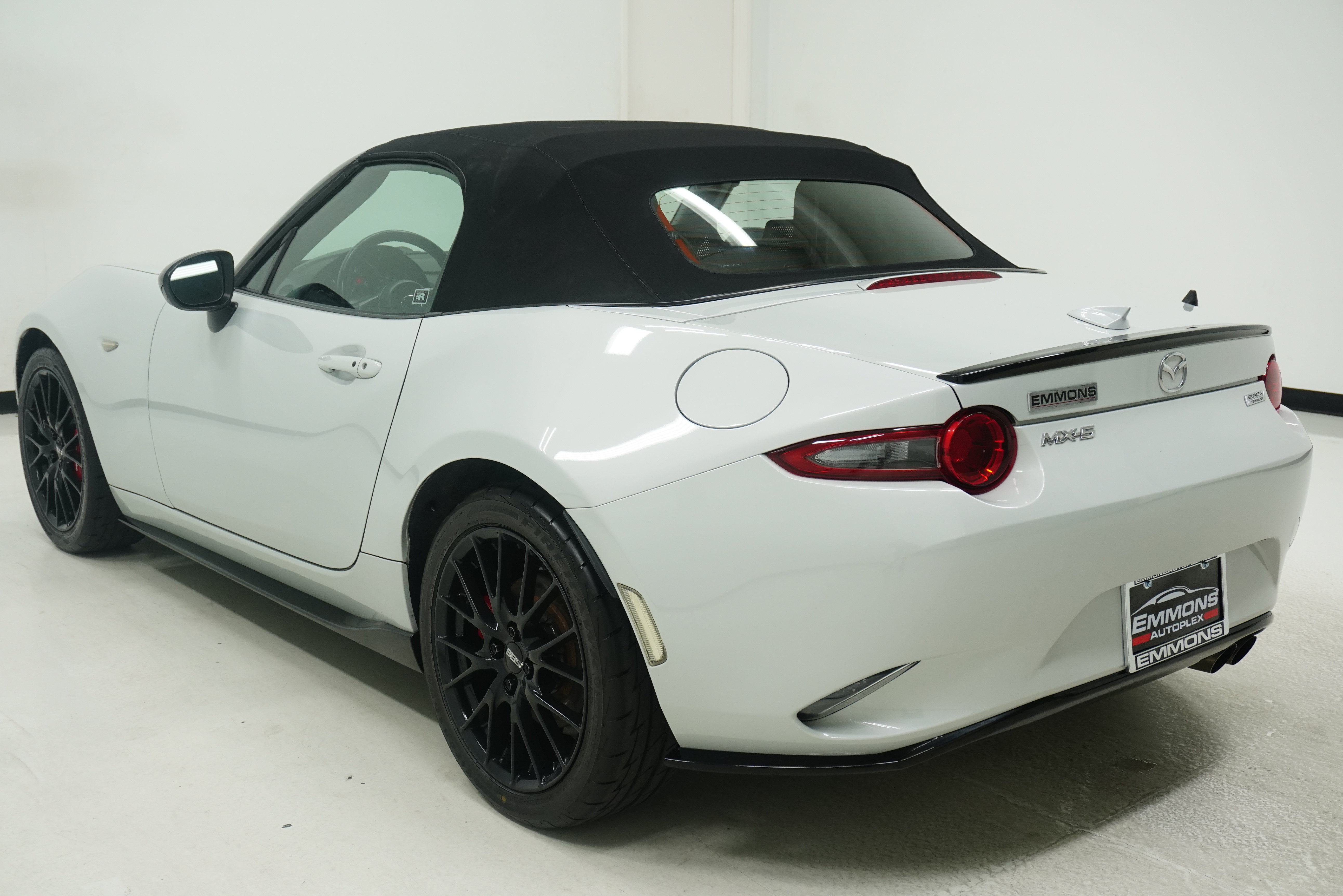 Used 2016 MAZDA MX-5 Miata Club w/ Brembo/BBS Package RWD image 6