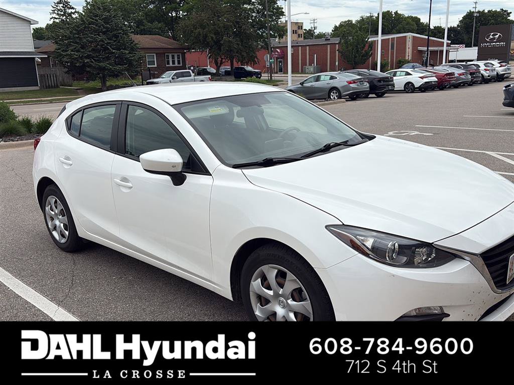 Used 2016 MAZDA MAZDA3 i Sport FWD image 1