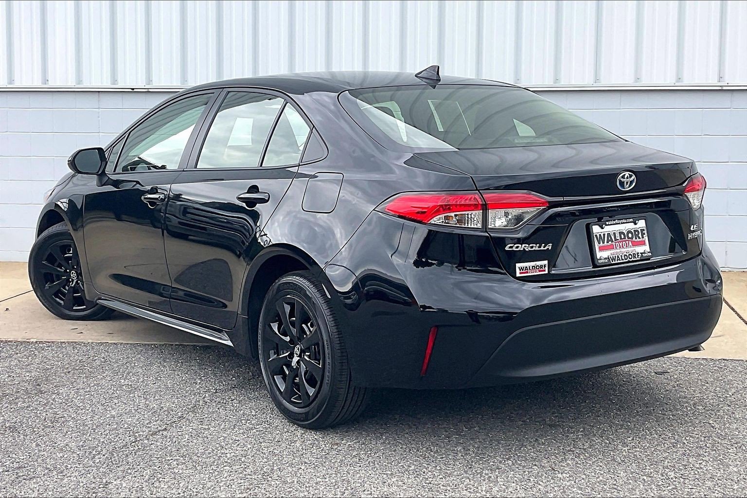 Used 2024 Toyota Corolla LE FWD image 15