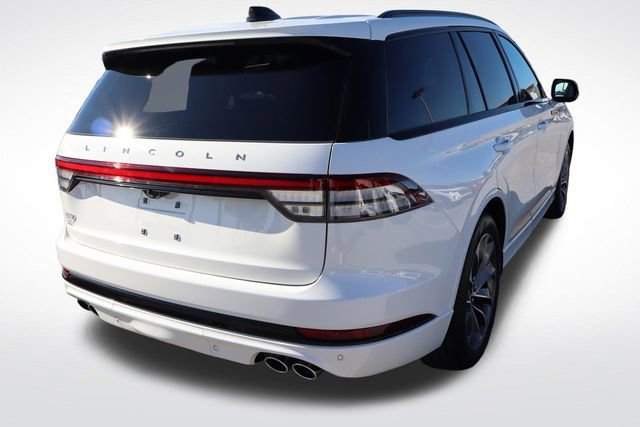 New 2025 Lincoln Aviator 2WD w/ Jet Appearance Package image 3