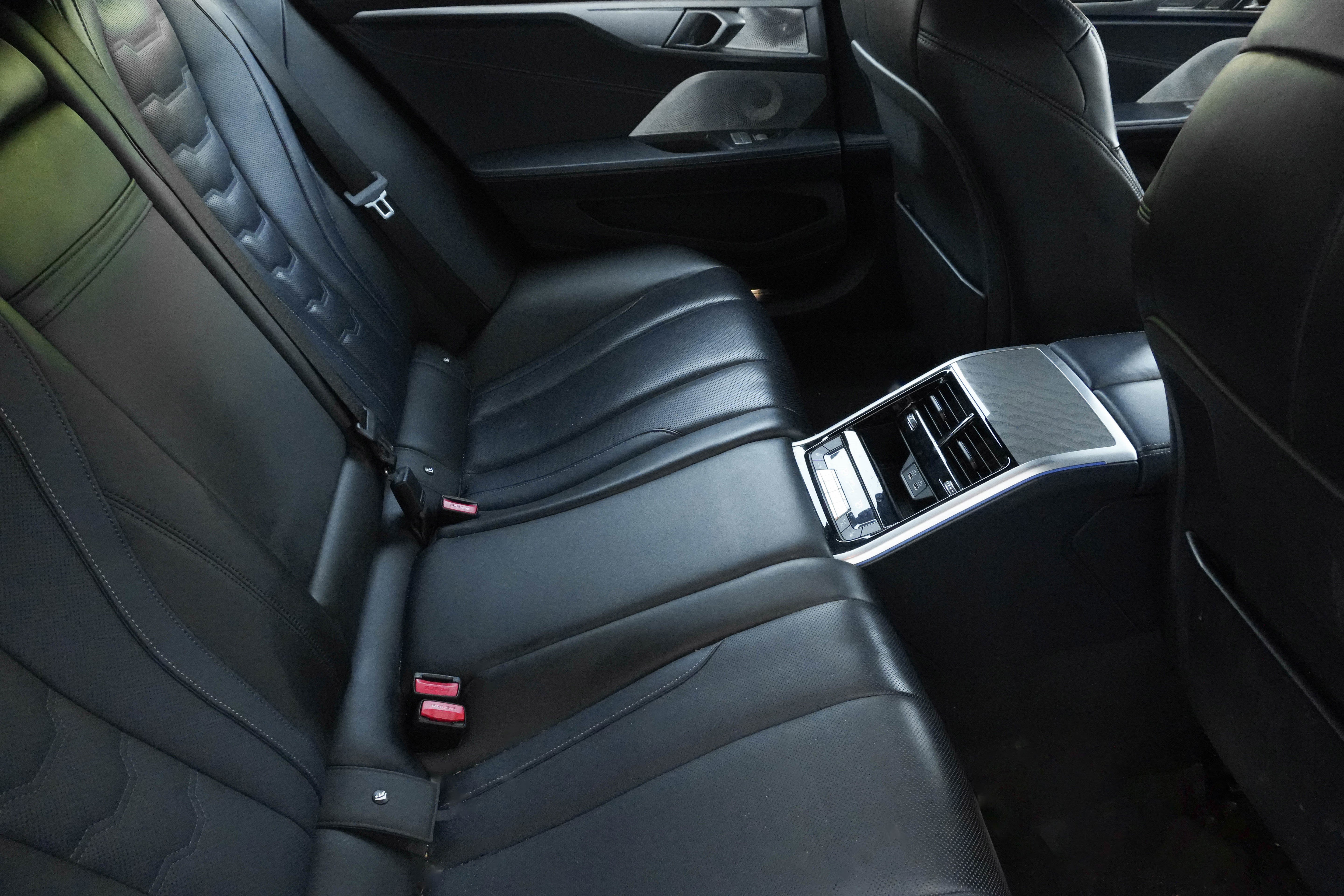 Certified 2024 BMW M850i Gran Coupe xDrive w/ M Carbon Exterior Package AWD/4WD image 32
