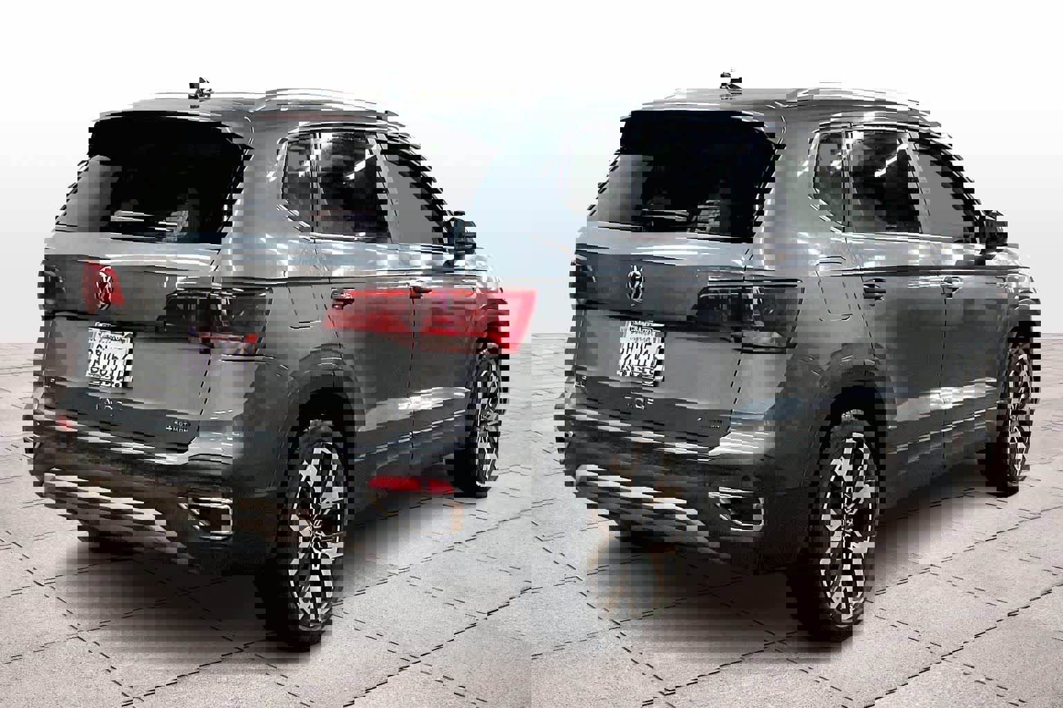 Used 2022 Volkswagen Taos SEL image 15