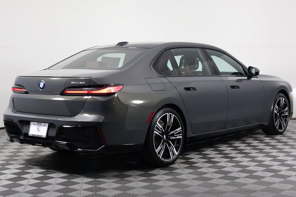 New 2026 BMW i7 eDrive50 w/ Executive Package RWD image 2