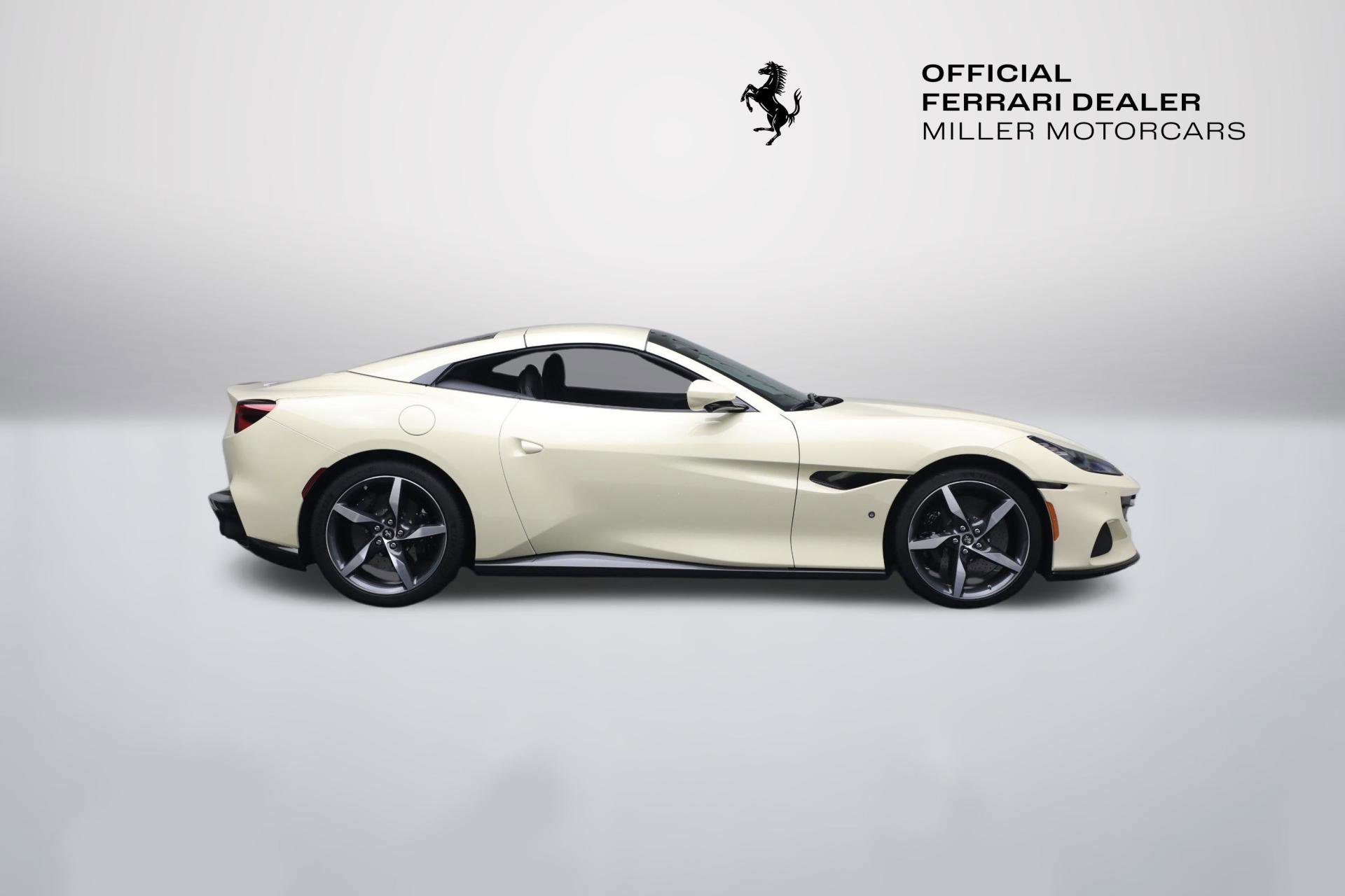 Certified 2023 Ferrari Portofino M image 14