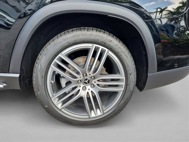 New 2026 Mercedes-Benz GLS 450 4MATIC image 9