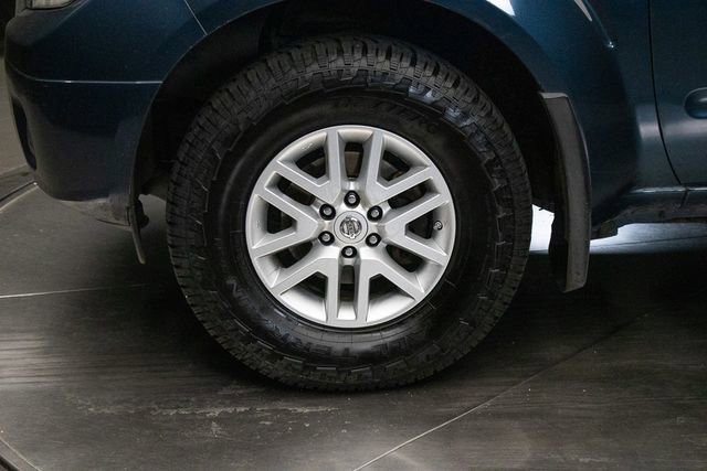 Used 2016 Nissan Frontier SV image 9
