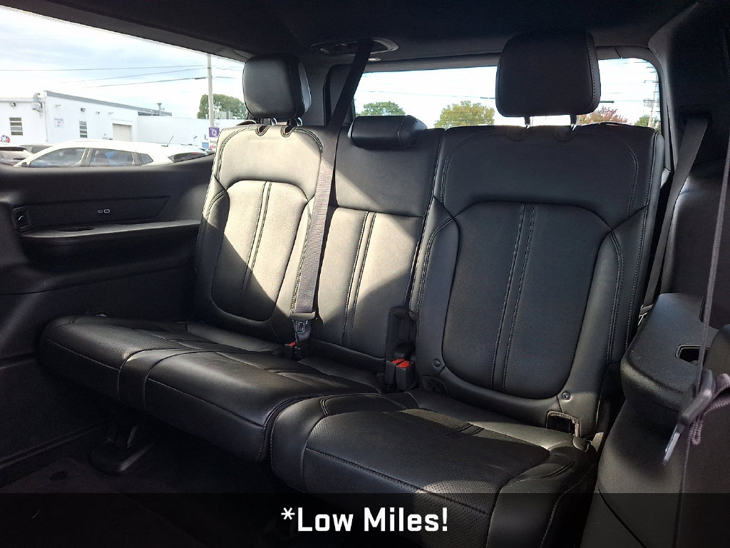 Used 2025 Jeep Wagoneer Series II AWD/4WD image 14