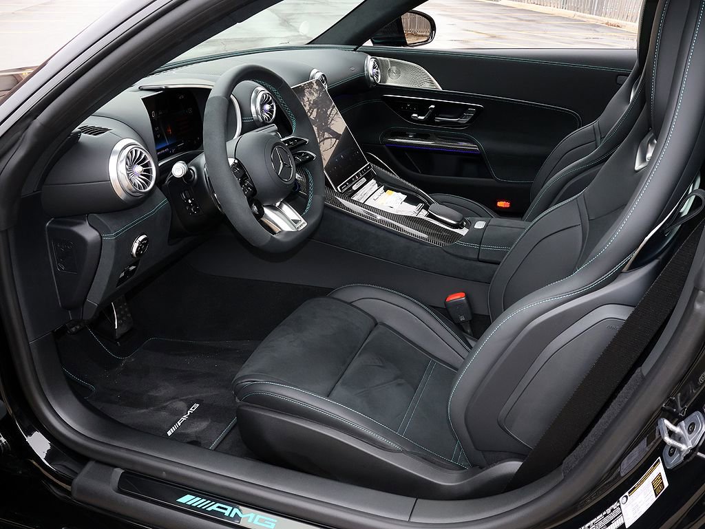 Used 2025 Mercedes-Benz AMG GT 63 image 4