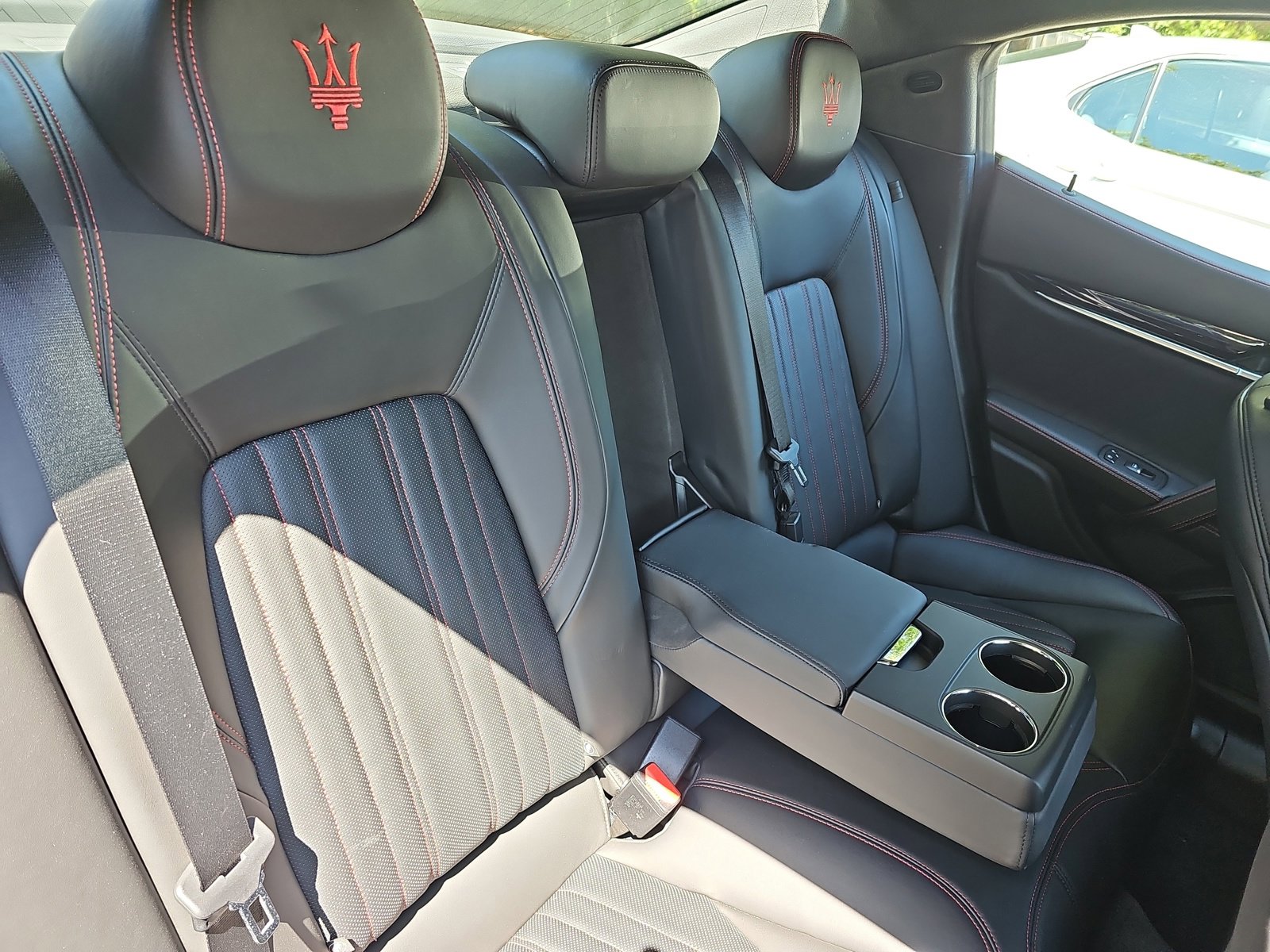 Used 2022 Maserati Ghibli Modena Q4 image 12